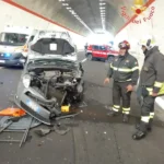 Squillace, scontro in galleria: 3 le auto coinvolte e 6 feriti
