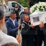 Crotone, in tanti per l’ultimo saluto alla piccola Annamaria