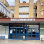 Lunghe code, attese infinite e disservizi all’ospedale di Locri: situazione resta negativa