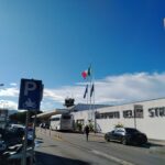 Scarseggia il jet fuel: a secco gli aeroporti di Crotone e Reggio